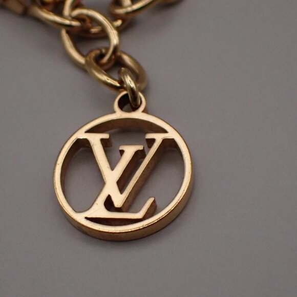 LOUIS VUITTON Logo LV & Me Chain Bracelet " S " Gold-Plated Italy M67176 65RL395 - Picture 7 of 16